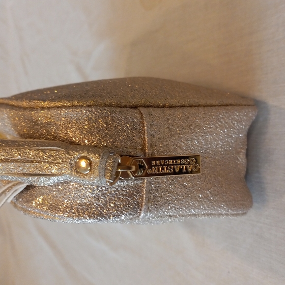 Alastin Skincare Cosmetic Bag - Picture 7 of 10